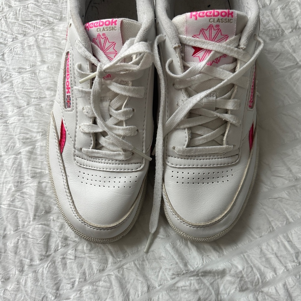 Pink Reebok sneakers - Picture 3 of 6